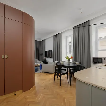 Unique & Modern In The Center By Renters Apartament